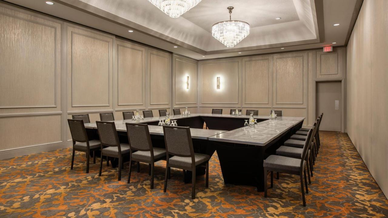 Holiday Inn Winnipeg-South By Ihg Экстерьер фото