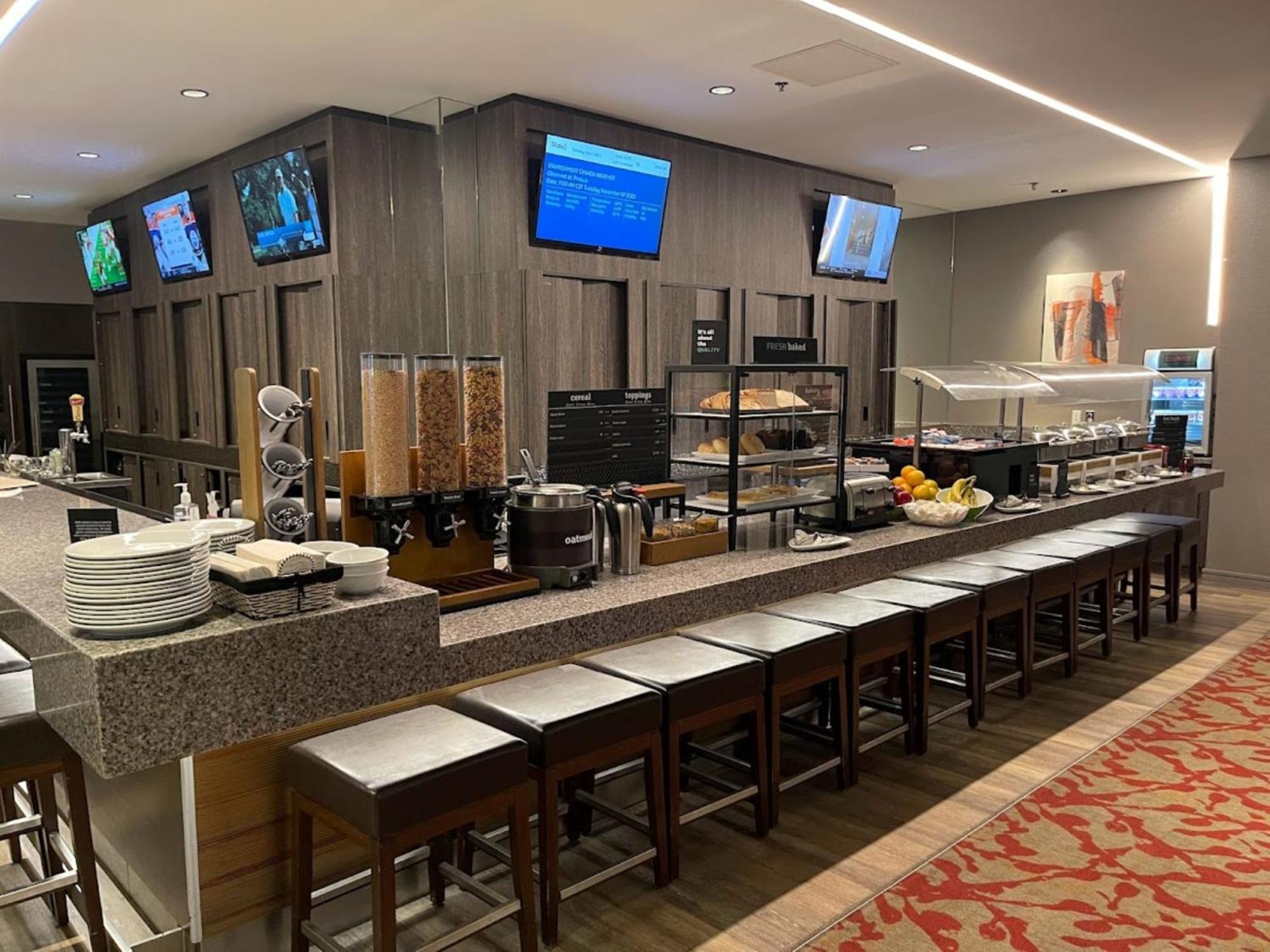 Holiday Inn Winnipeg-South By Ihg Экстерьер фото