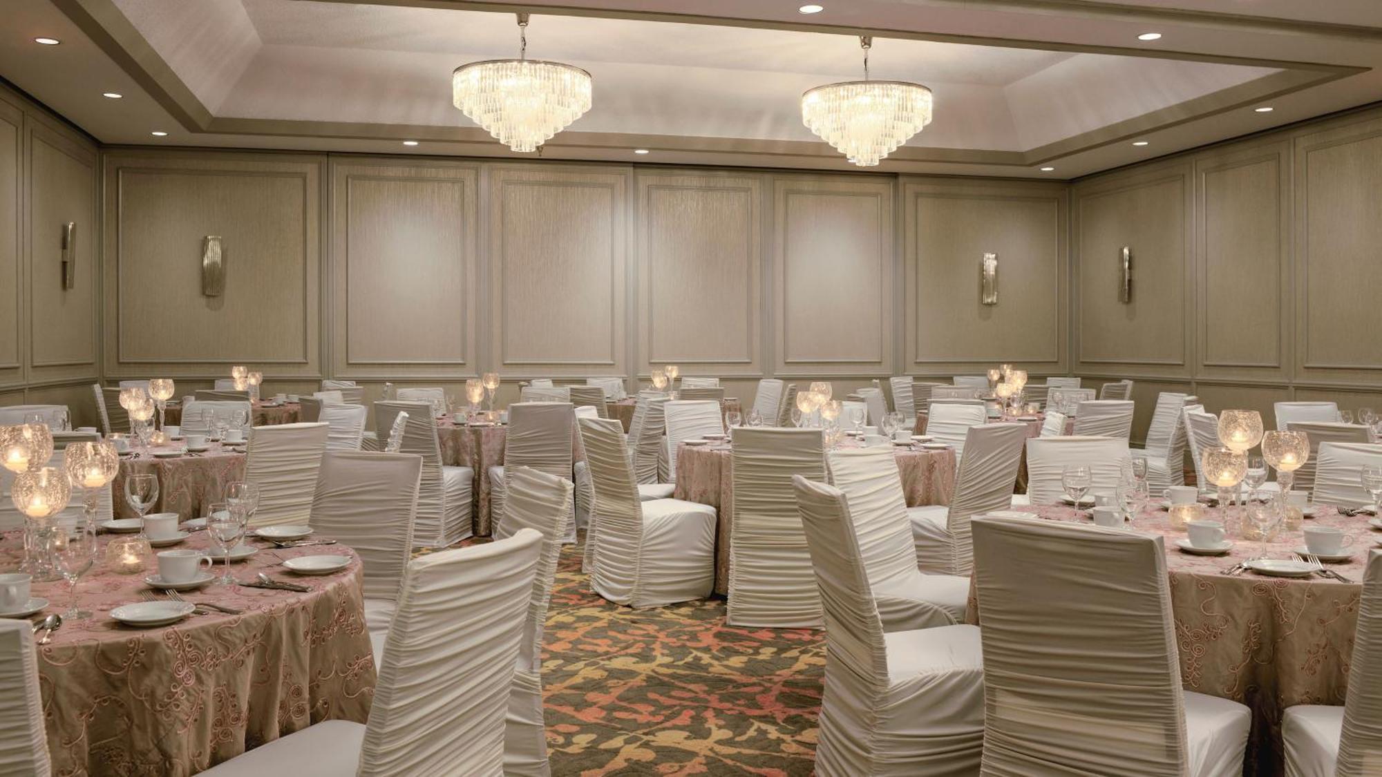 Holiday Inn Winnipeg-South By Ihg Экстерьер фото