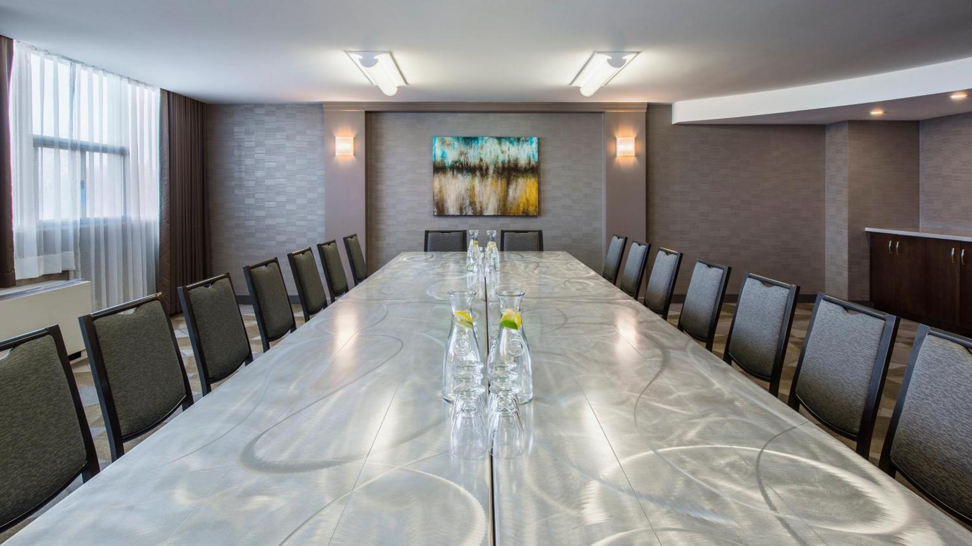 Holiday Inn Winnipeg-South By Ihg Экстерьер фото