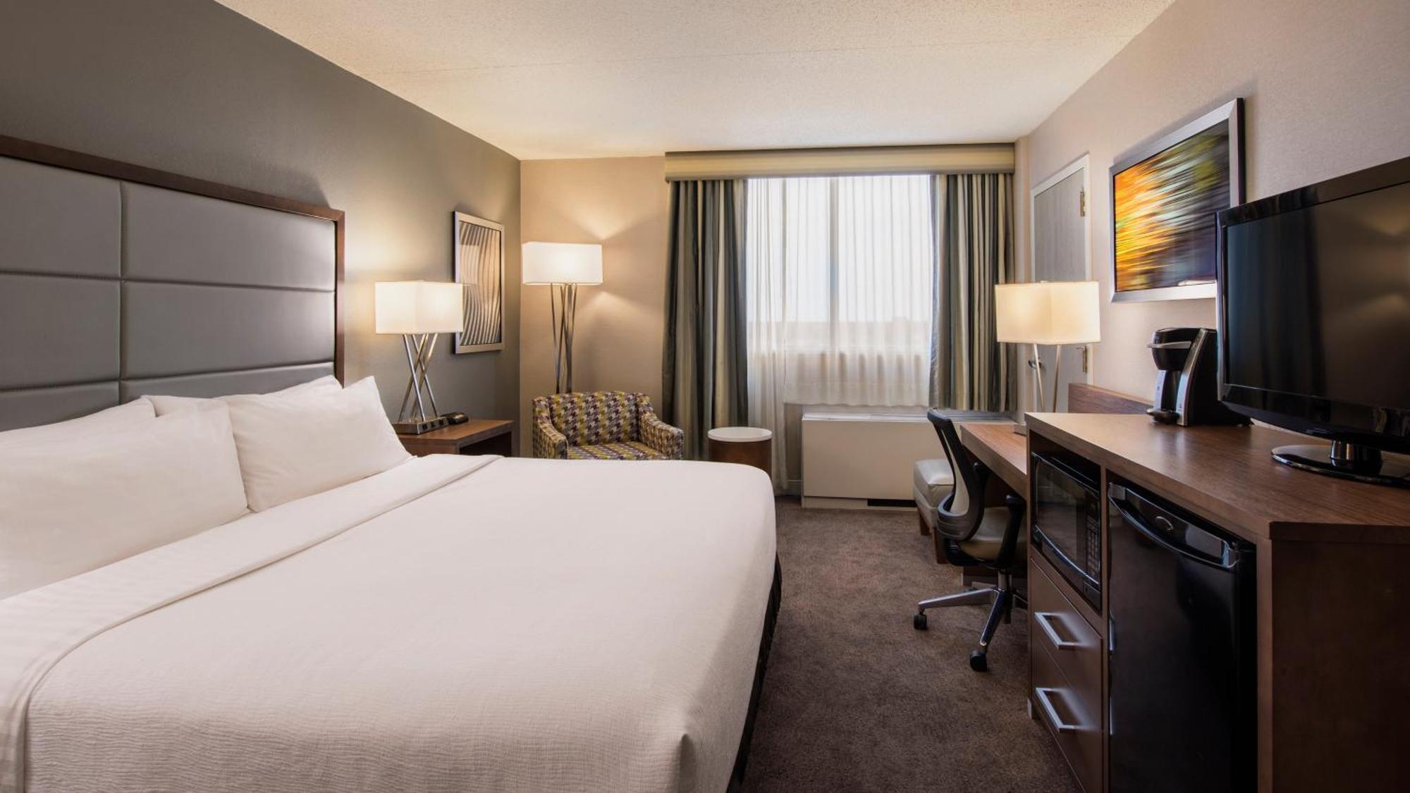 Holiday Inn Winnipeg-South By Ihg Экстерьер фото